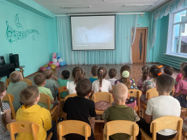 Показ спектакля «В моем детстве была война» Показ спектакля «В моем детстве была война».